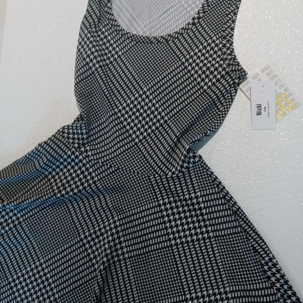 Black and white houndstooth Lularoe Nicki dress pockets XXS